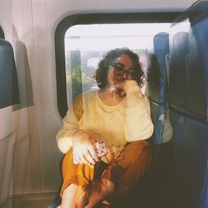 Meet your Posher, Violeta